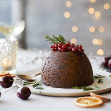 Load image into Gallery viewer, McLaren’s Christmas Pudding in fire-branded gift box (4 people)