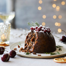 Load image into Gallery viewer, McLaren’s Christmas Pudding in fire-branded gift box (4 people)