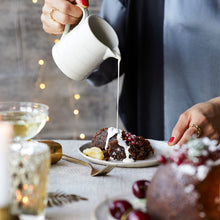 Load image into Gallery viewer, McLaren’s Christmas Pudding in fire-branded gift box (4 people)
